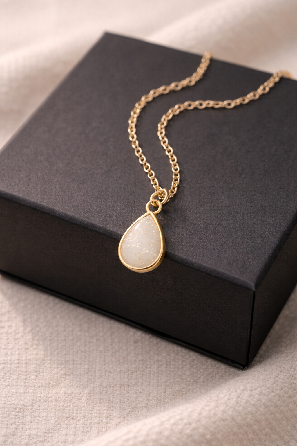 The Elara Drop – Gold